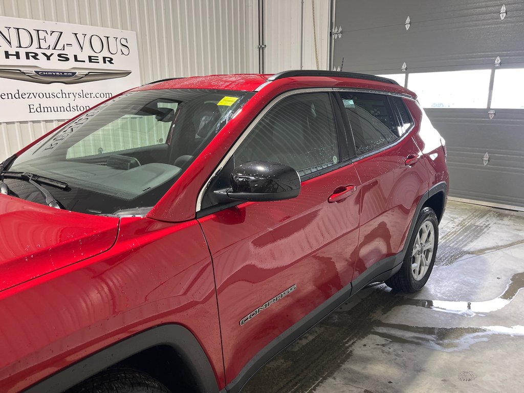 Jeep Compass NORTH 2026 à Grand-Sault et Edmunston, Nouveau-Brunswick - 8 - w1024h768px