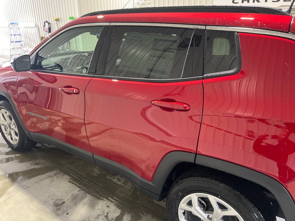 Jeep Compass NORTH 2026 à Grand-Sault et Edmunston, Nouveau-Brunswick - 7 - w1024h768px