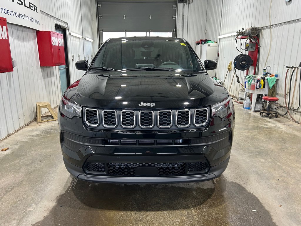 2026 Jeep Compass SPORT in Grand-Sault and Edmunston, New Brunswick - 2 - w1024h768px