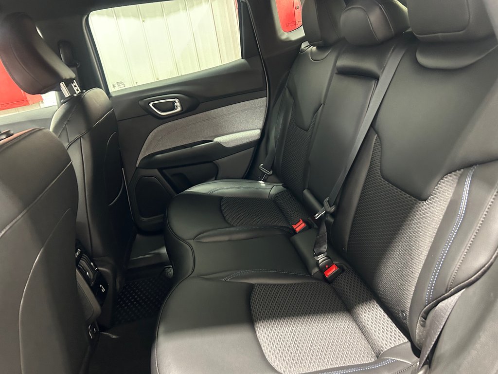 2026 Jeep Compass NORTH in Grand-Sault and Edmunston, New Brunswick - 8 - w1024h768px