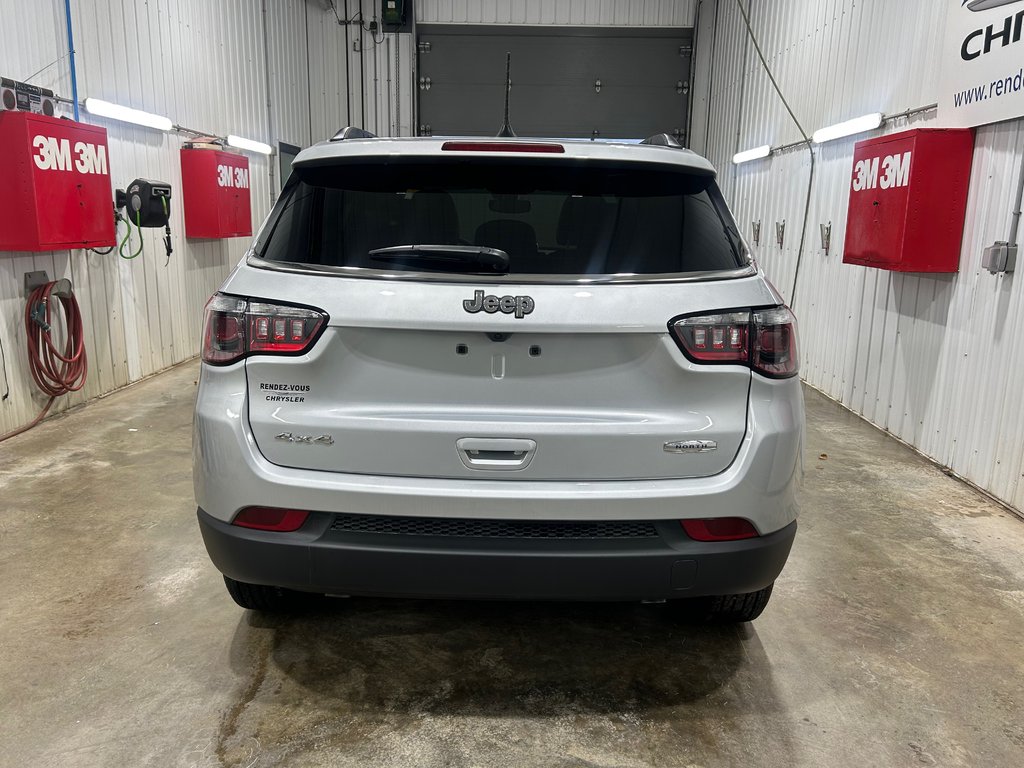 2026 Jeep Compass NORTH in Grand-Sault and Edmunston, New Brunswick - 5 - w1024h768px