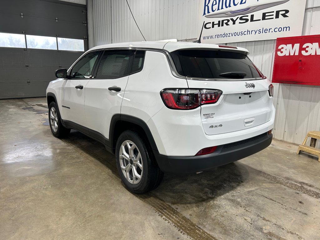 2026 Jeep Compass SPORT in Grand-Sault and Edmunston, New Brunswick - 6 - w1024h768px