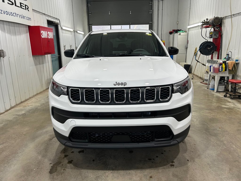 2026 Jeep Compass SPORT in Grand-Sault and Edmunston, New Brunswick - 2 - w1024h768px