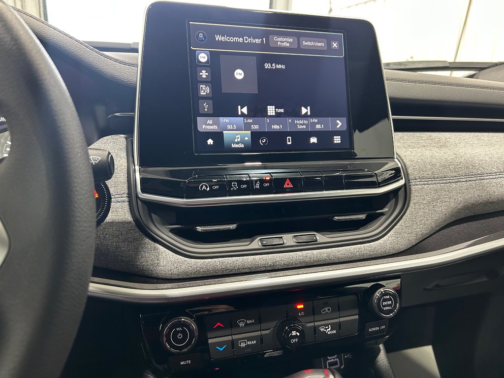 2026 Jeep Compass SPORT in Grand-Sault and Edmunston, New Brunswick - 11 - w1024h768px