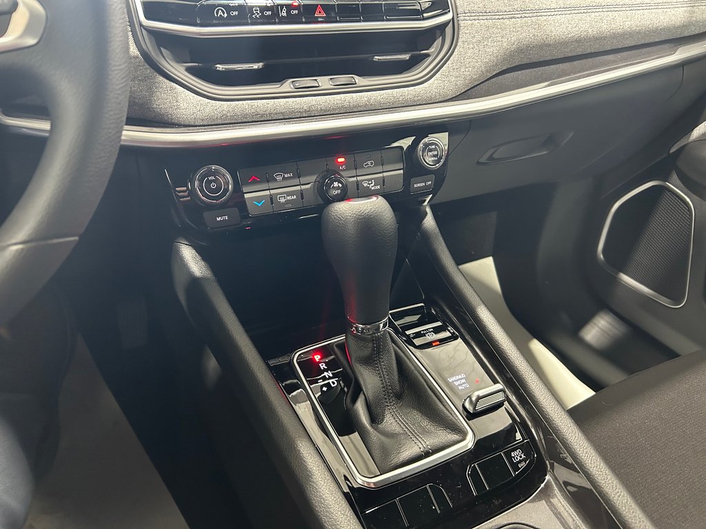 2026 Jeep Compass SPORT in Grand-Sault and Edmunston, New Brunswick - 12 - w1024h768px