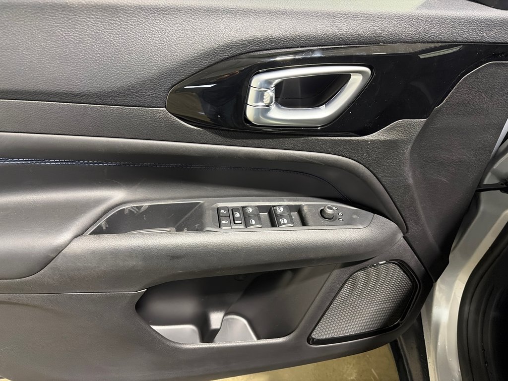 2026 Jeep Compass NORTH in Grand-Sault and Edmunston, New Brunswick - 12 - w1024h768px