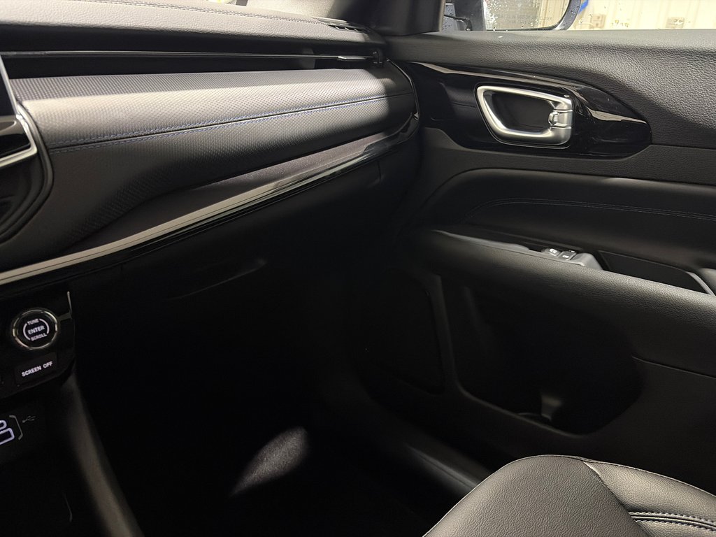 2026 Jeep Compass NORTH in Grand-Sault and Edmunston, New Brunswick - 18 - w1024h768px