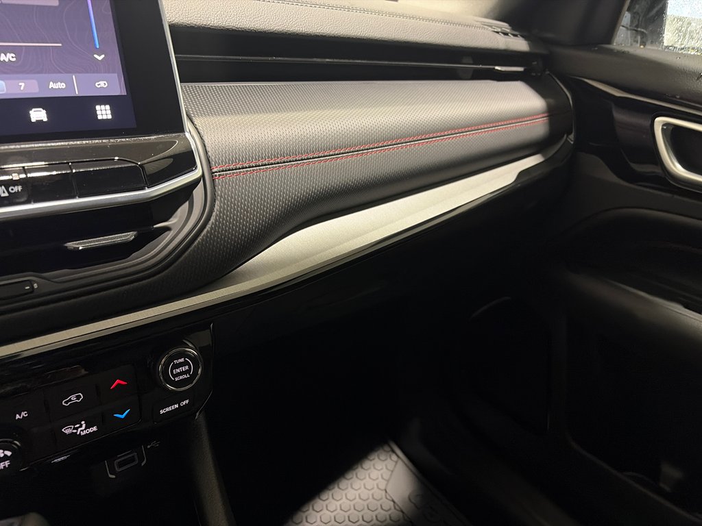 2026 Jeep Compass TRAILHAWK in Grand-Sault and Edmunston, New Brunswick - 17 - w1024h768px