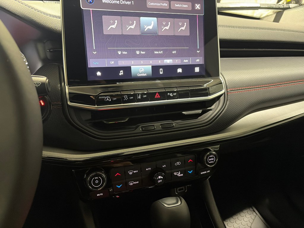 2026 Jeep Compass TRAILHAWK in Grand-Sault and Edmunston, New Brunswick - 16 - w1024h768px