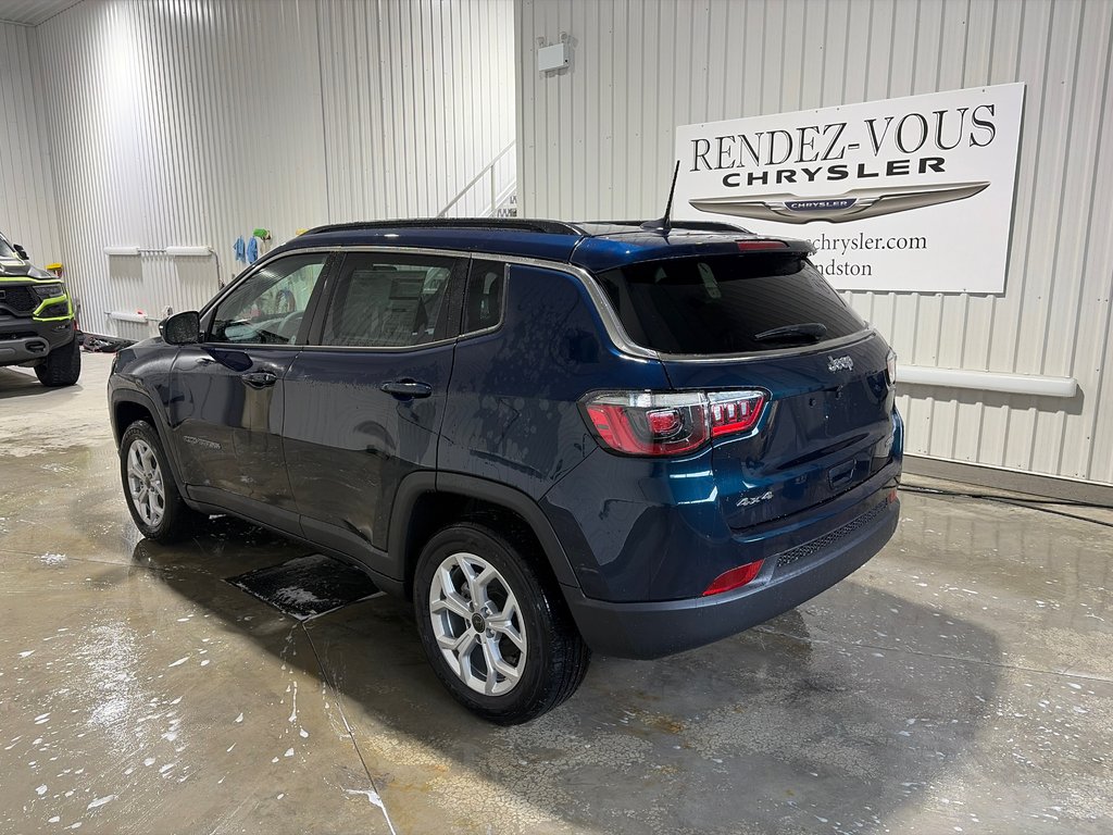 2026 Jeep Compass NORTH in Grand-Sault and Edmunston, New Brunswick - 6 - w1024h768px