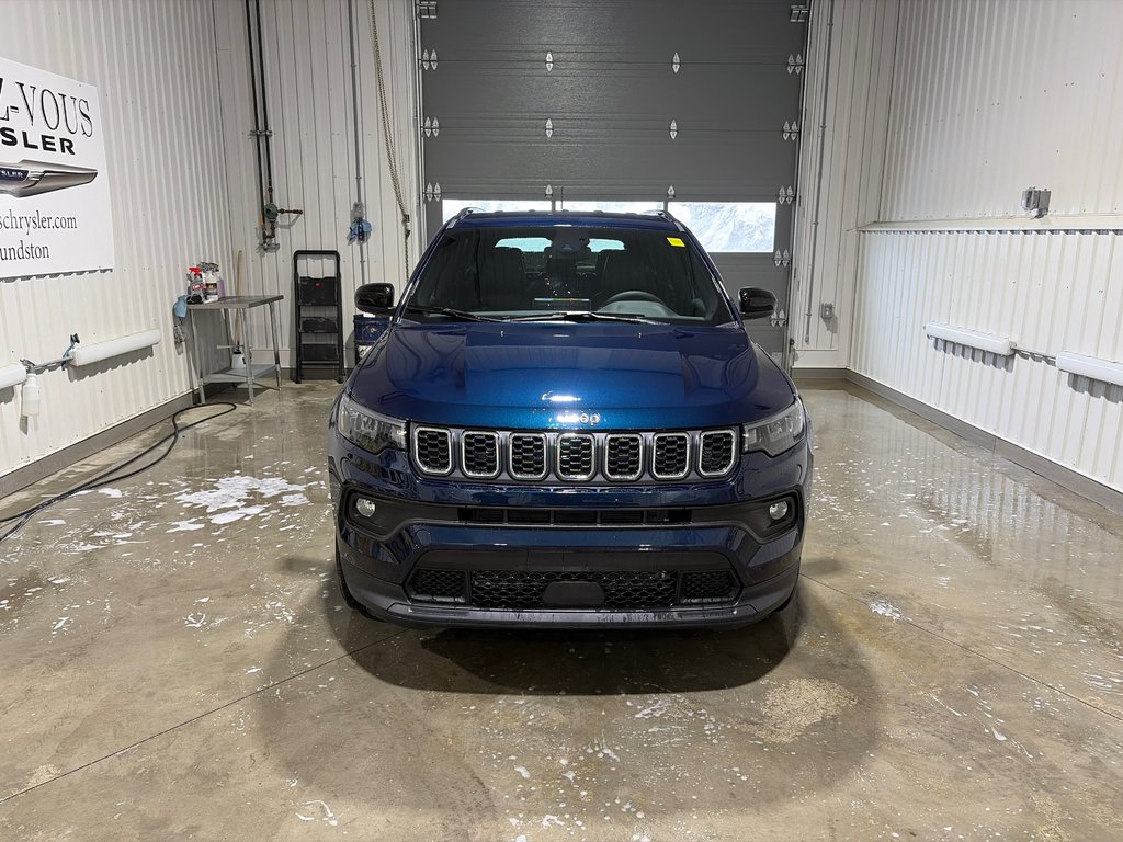 2026 Jeep Compass NORTH in Grand-Sault and Edmunston, New Brunswick - 2 - w1024h768px