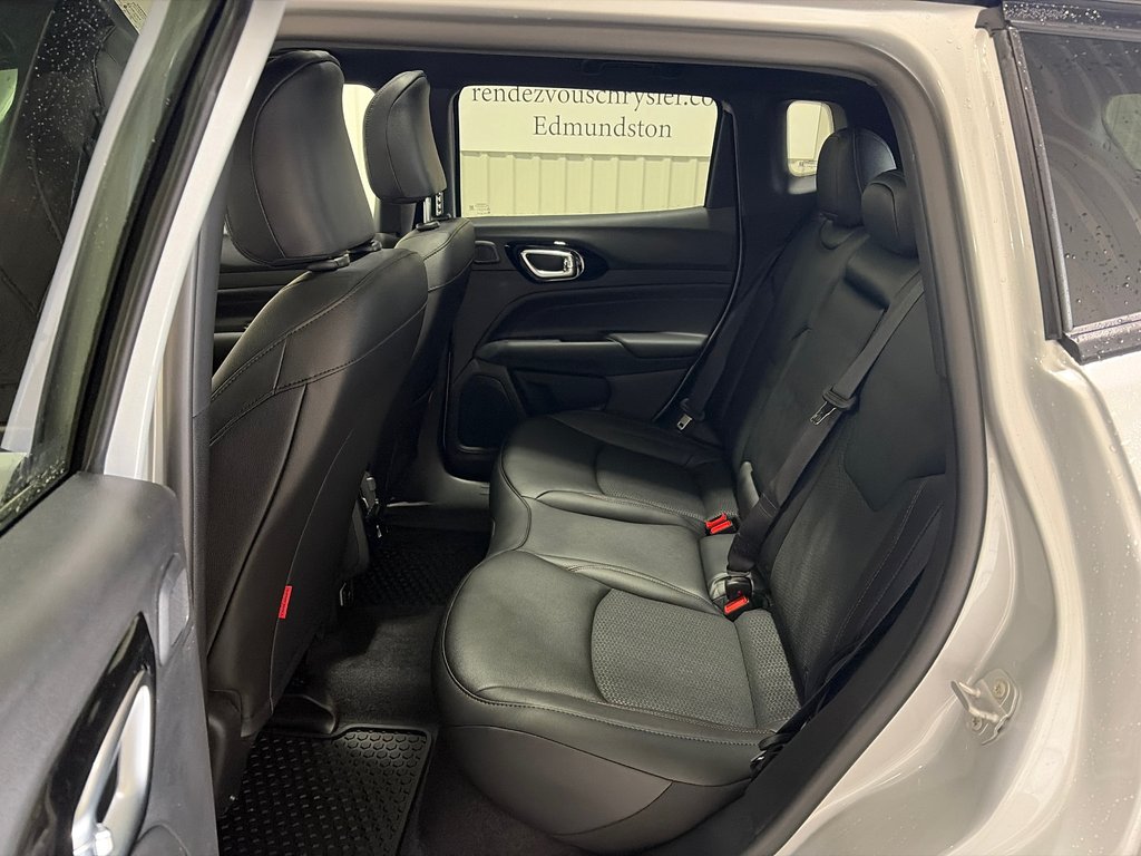 Jeep Compass TRAILHAWK 2026 à Grand-Sault et Edmunston, Nouveau-Brunswick - 11 - w1024h768px