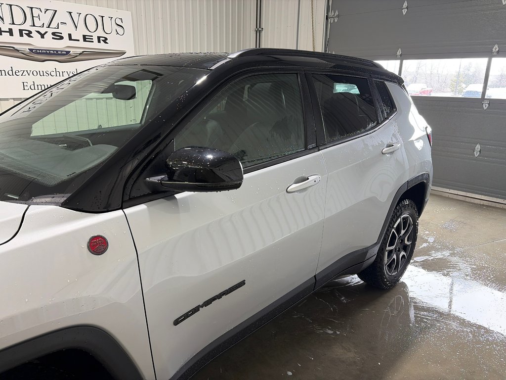 Jeep Compass TRAILHAWK 2026 à Grand-Sault et Edmunston, Nouveau-Brunswick - 7 - w1024h768px
