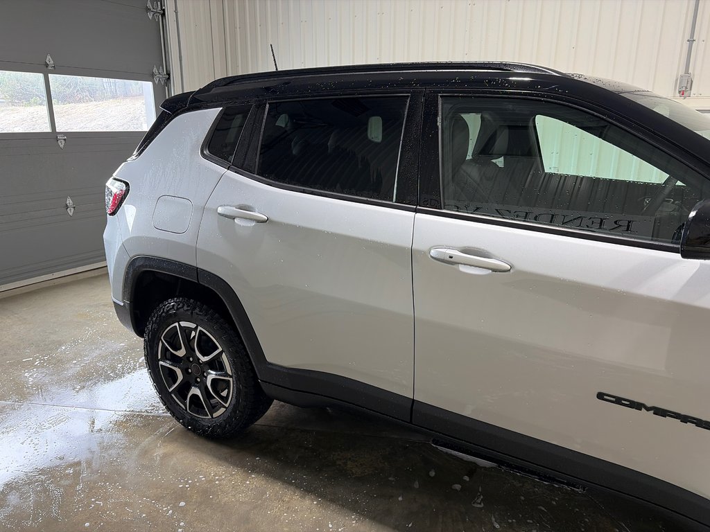 Jeep Compass TRAILHAWK 2026 à Grand-Sault et Edmunston, Nouveau-Brunswick - 4 - w1024h768px