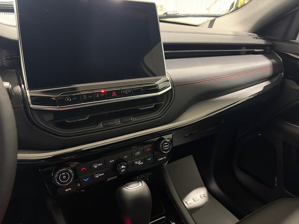 Jeep Compass TRAILHAWK 2026 à Grand-Sault et Edmunston, Nouveau-Brunswick - 14 - w1024h768px