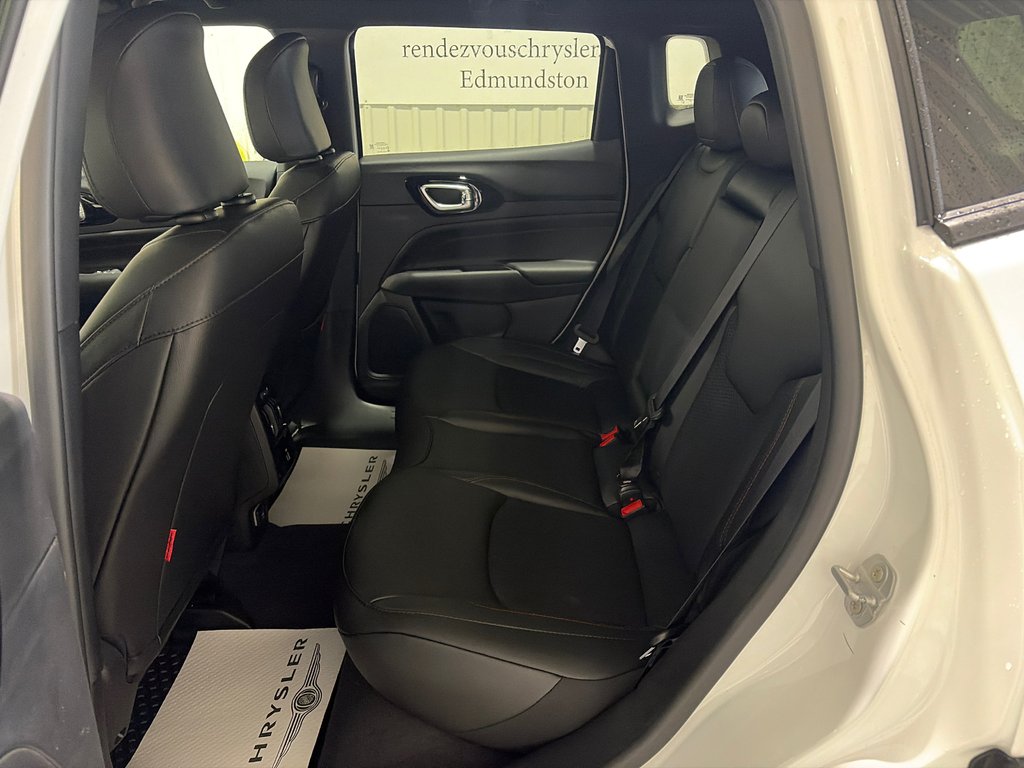 Jeep Compass TRAILHAWK 2026 à Grand-Sault et Edmunston, Nouveau-Brunswick - 10 - w1024h768px