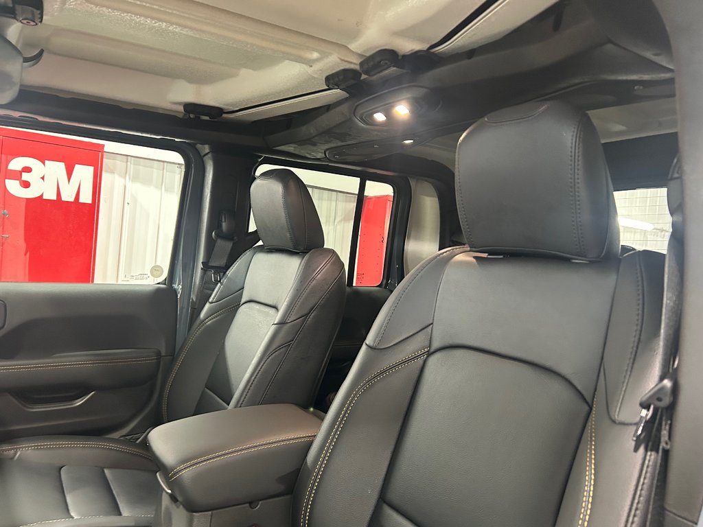 2025 Jeep Gladiator SPORT S in Grand-Sault and Edmunston, New Brunswick - 8 - w1024h768px