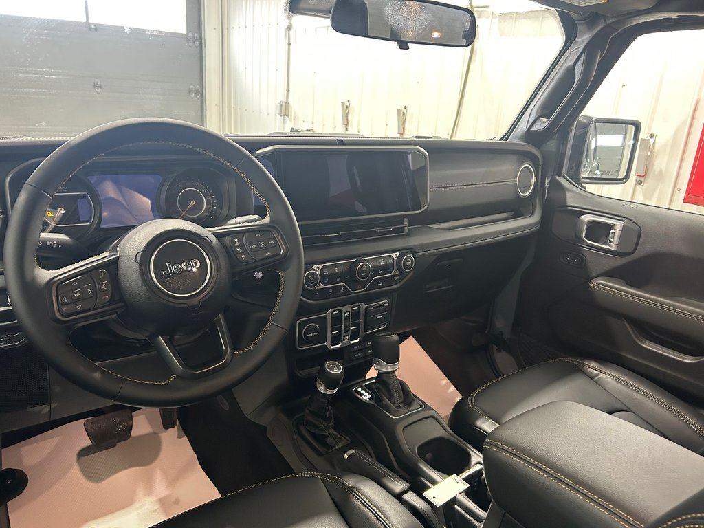 2025 Jeep Gladiator SPORT S in Grand-Sault and Edmunston, New Brunswick - 7 - w1024h768px