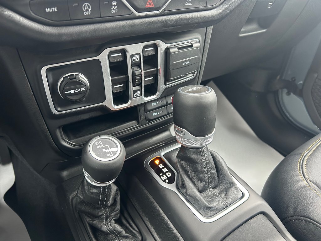 2025 Jeep Gladiator SPORT S in Grand-Sault and Edmunston, New Brunswick - 11 - w1024h768px