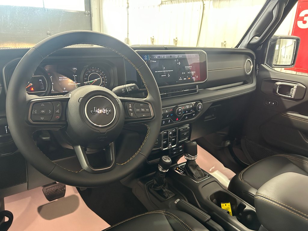 2025 Jeep Gladiator SPORT S in Grand-Sault and Edmunston, New Brunswick - 7 - w1024h768px