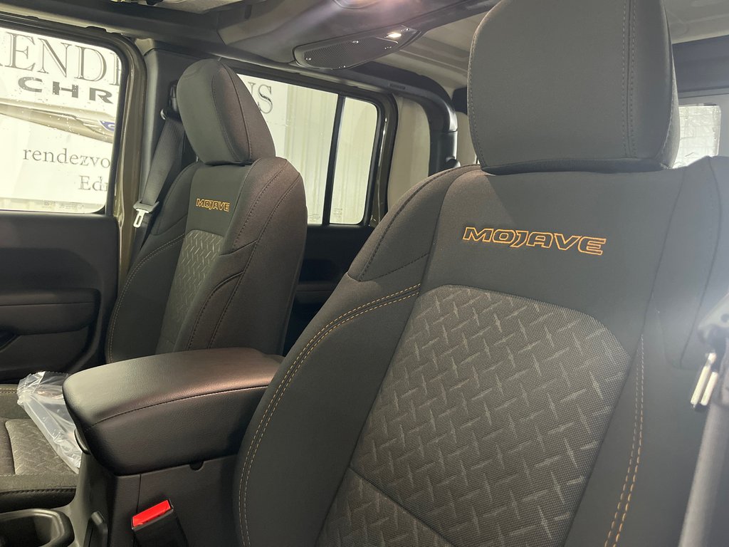 2026 Jeep Gladiator MOJAVE in Grand-Sault and Edmunston, New Brunswick - 12 - w1024h768px