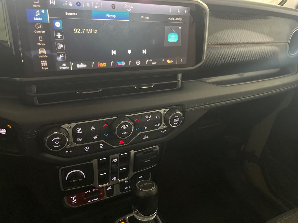 2026 Jeep Gladiator MOJAVE in Grand-Sault and Edmunston, New Brunswick - 14 - w1024h768px