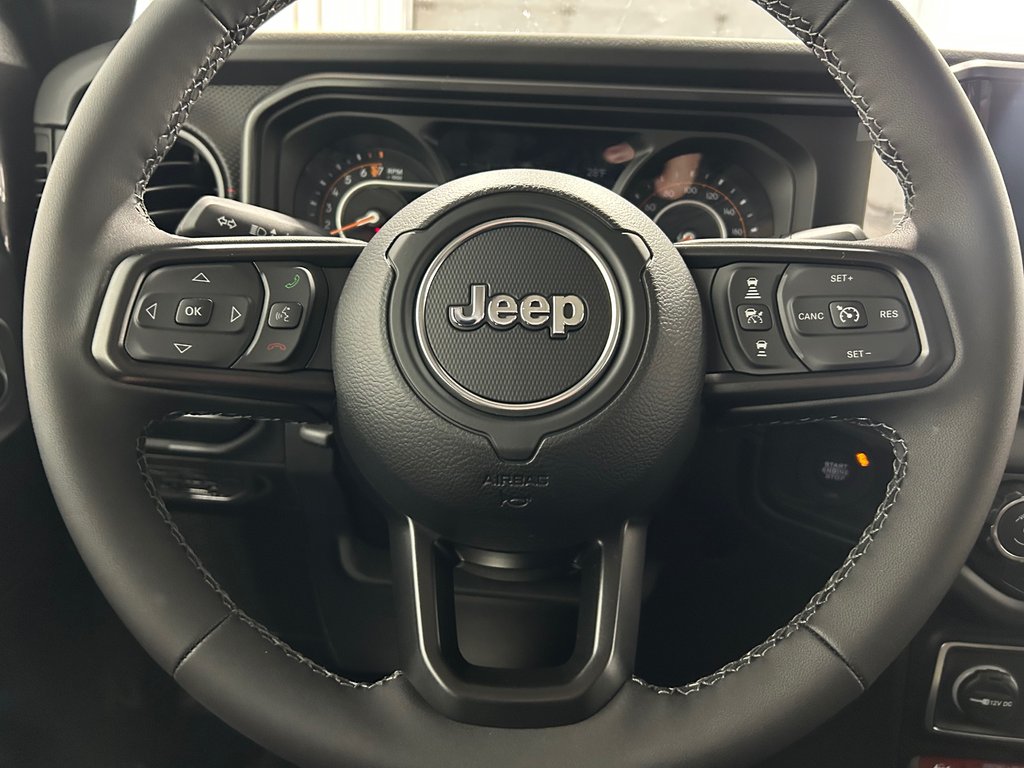 2026 Jeep Gladiator RUBICON in Grand-Sault and Edmunston, New Brunswick - 10 - w1024h768px