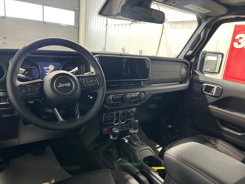 2026 Jeep Gladiator RUBICON in Grand-Sault and Edmunston, New Brunswick - 7 - w1024h768px