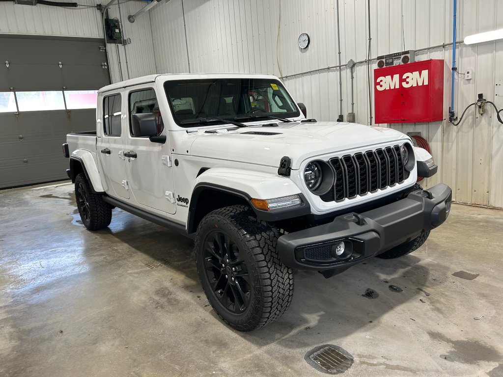 2026 Jeep Gladiator NIGHTHAWK in Grand-Sault and Edmunston, New Brunswick - 3 - w1024h768px