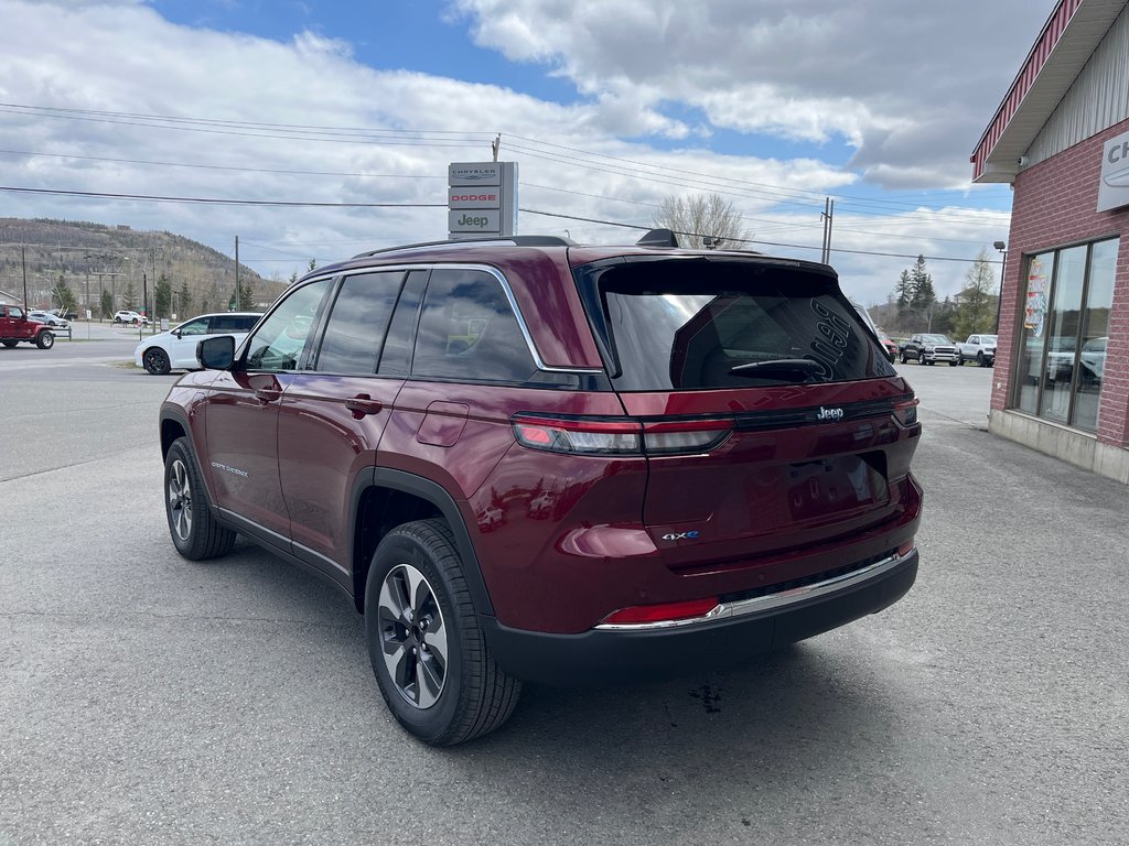 2023  Grand Cherokee 4xe 4XE in Grand-Sault and Edmunston, New Brunswick - 6 - w1024h768px