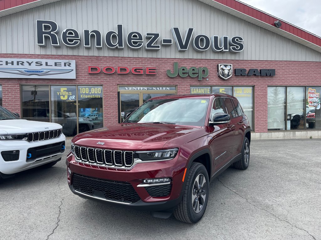 2023  Grand Cherokee 4xe 4XE in Grand-Sault and Edmunston, New Brunswick - 1 - w1024h768px