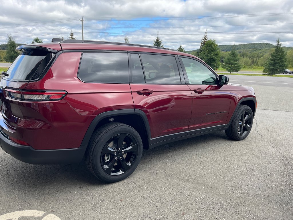 Grand Cherokee L ALTITUDE 2024 à Grand-Sault et Edmunston, Nouveau-Brunswick - 4 - w1024h768px