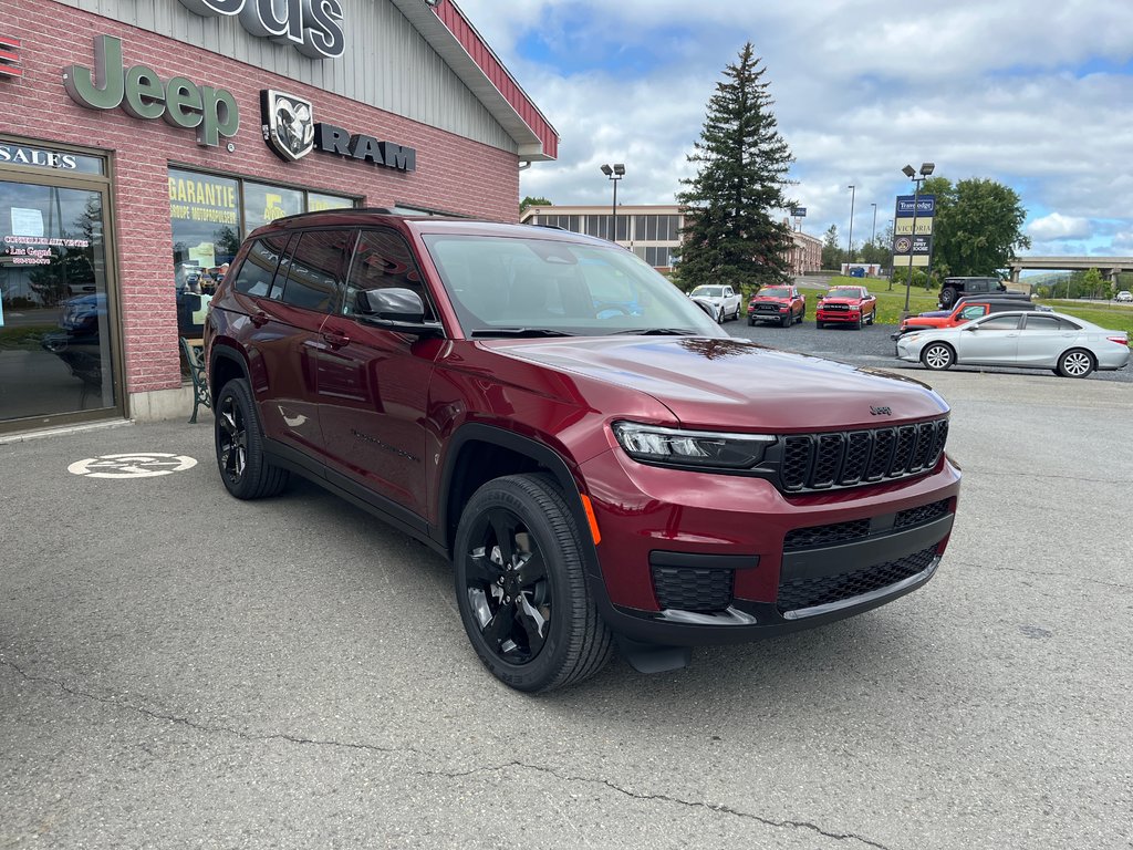 Grand Cherokee L ALTITUDE 2024 à Grand-Sault et Edmunston, Nouveau-Brunswick - 3 - w1024h768px