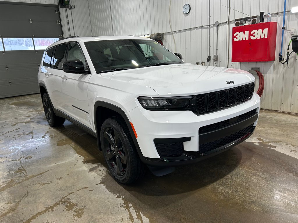 2025 Jeep Grand Cherokee L in Grand-Sault and Edmunston, New Brunswick - 3 - w1024h768px