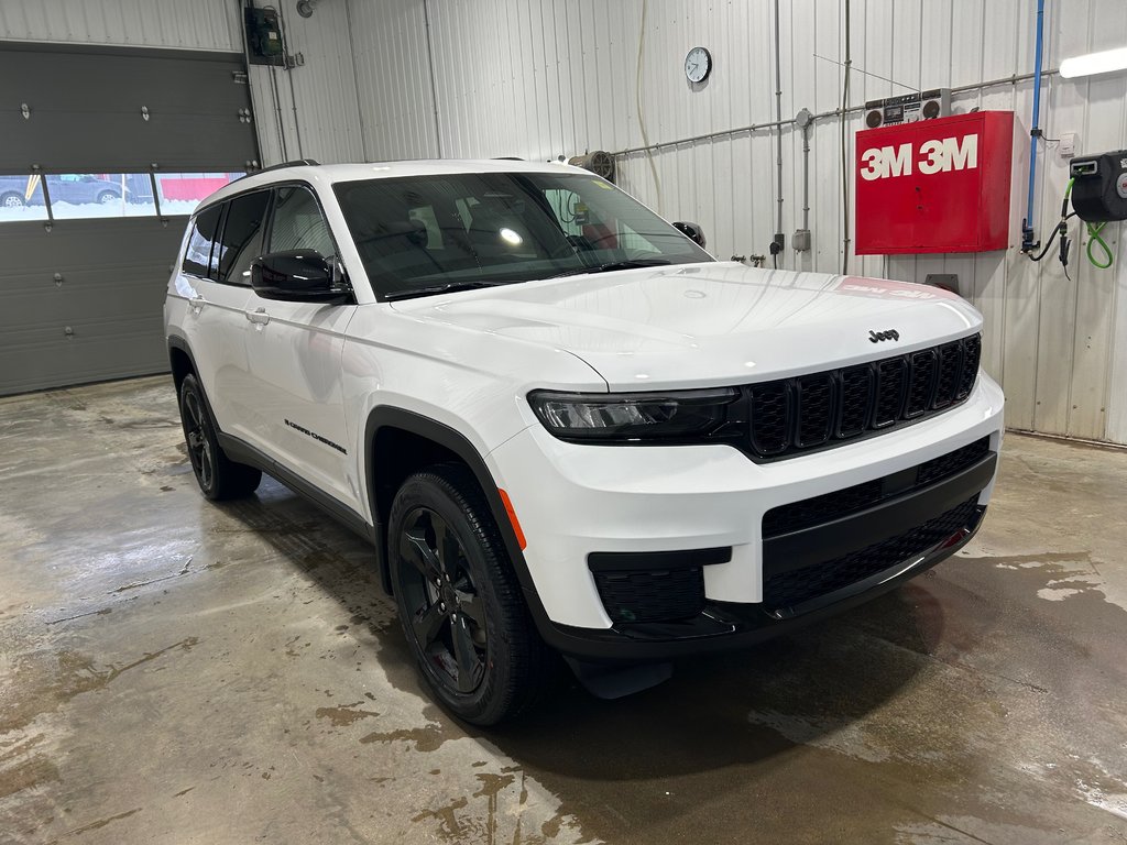 2025 Jeep Grand Cherokee L in Grand-Sault and Edmunston, New Brunswick - 3 - w1024h768px