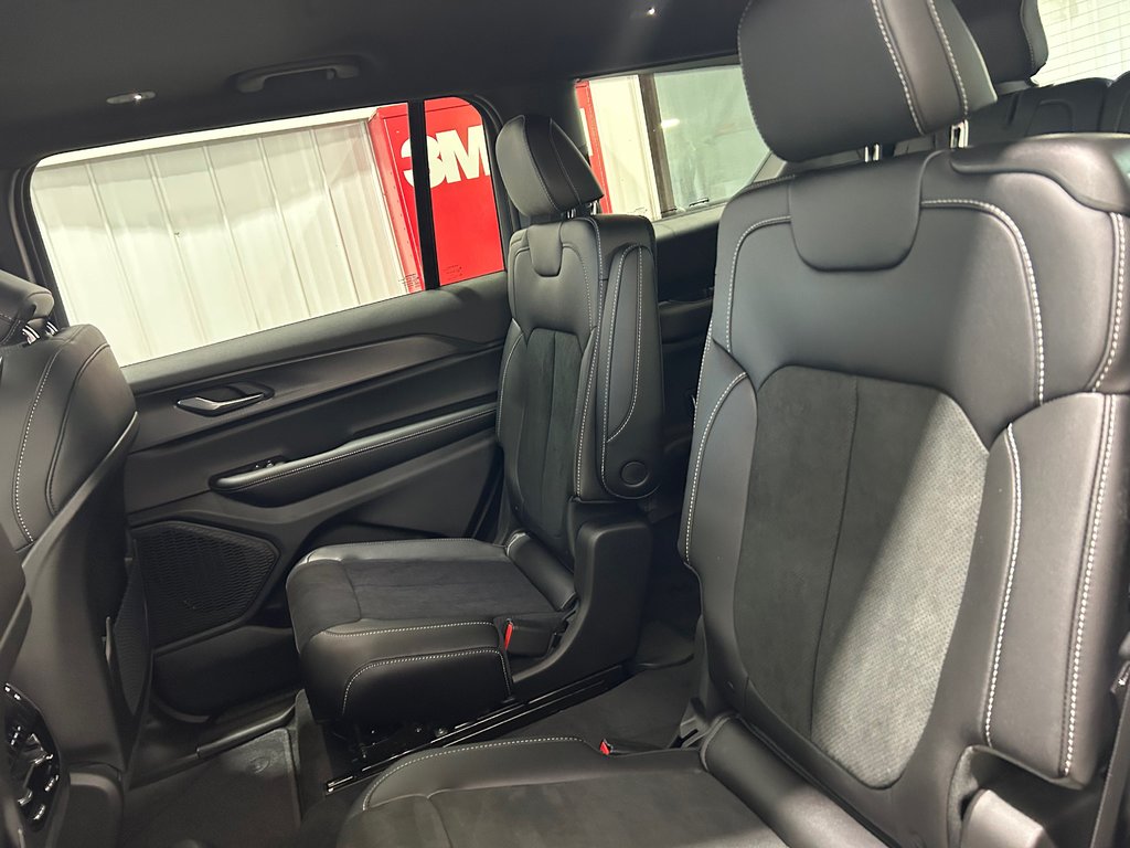 2025 Jeep Grand Cherokee L ALTITUDE in Grand-Sault and Edmunston, New Brunswick - 8 - w1024h768px