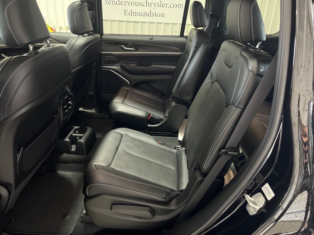 2025 Jeep Grand Cherokee L LIMITED in Grand-Sault and Edmunston, New Brunswick - 9 - w1024h768px