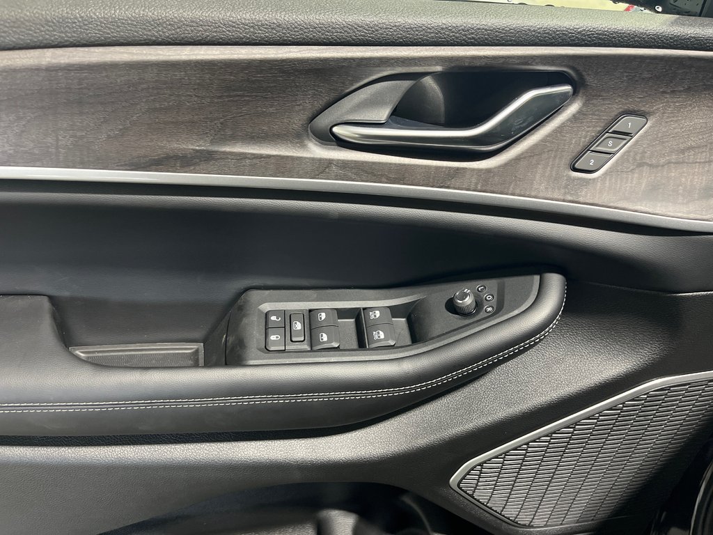 2025 Jeep Grand Cherokee L LIMITED in Grand-Sault and Edmunston, New Brunswick - 11 - w1024h768px