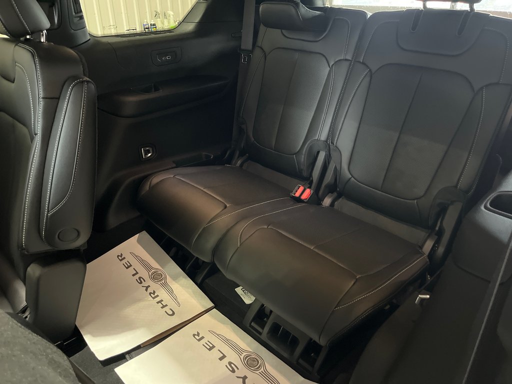 2025 Jeep Grand Cherokee L LIMITED in Grand-Sault and Edmunston, New Brunswick - 10 - w1024h768px