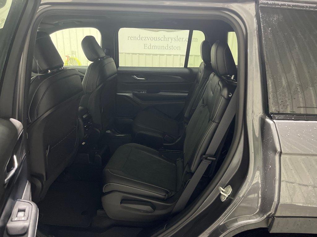 Jeep Grand Cherokee L ALTITUDE 2025 à Grand-Sault et Edmunston, Nouveau-Brunswick - 12 - w1024h768px