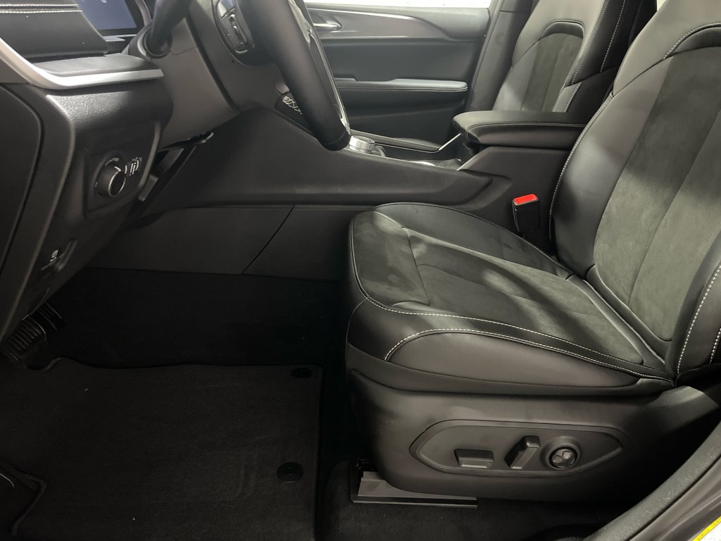 Jeep Grand Cherokee L ALTITUDE 2025 à Grand-Sault et Edmunston, Nouveau-Brunswick - 15 - w1024h768px