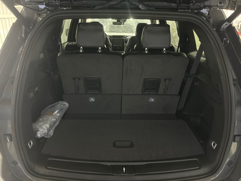 Jeep Grand Cherokee L ALTITUDE 2025 à Grand-Sault et Edmunston, Nouveau-Brunswick - 10 - w1024h768px