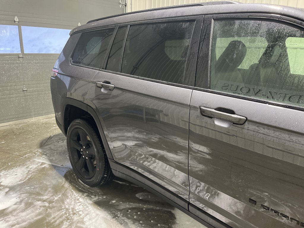 Jeep Grand Cherokee L ALTITUDE 2025 à Grand-Sault et Edmunston, Nouveau-Brunswick - 8 - w1024h768px