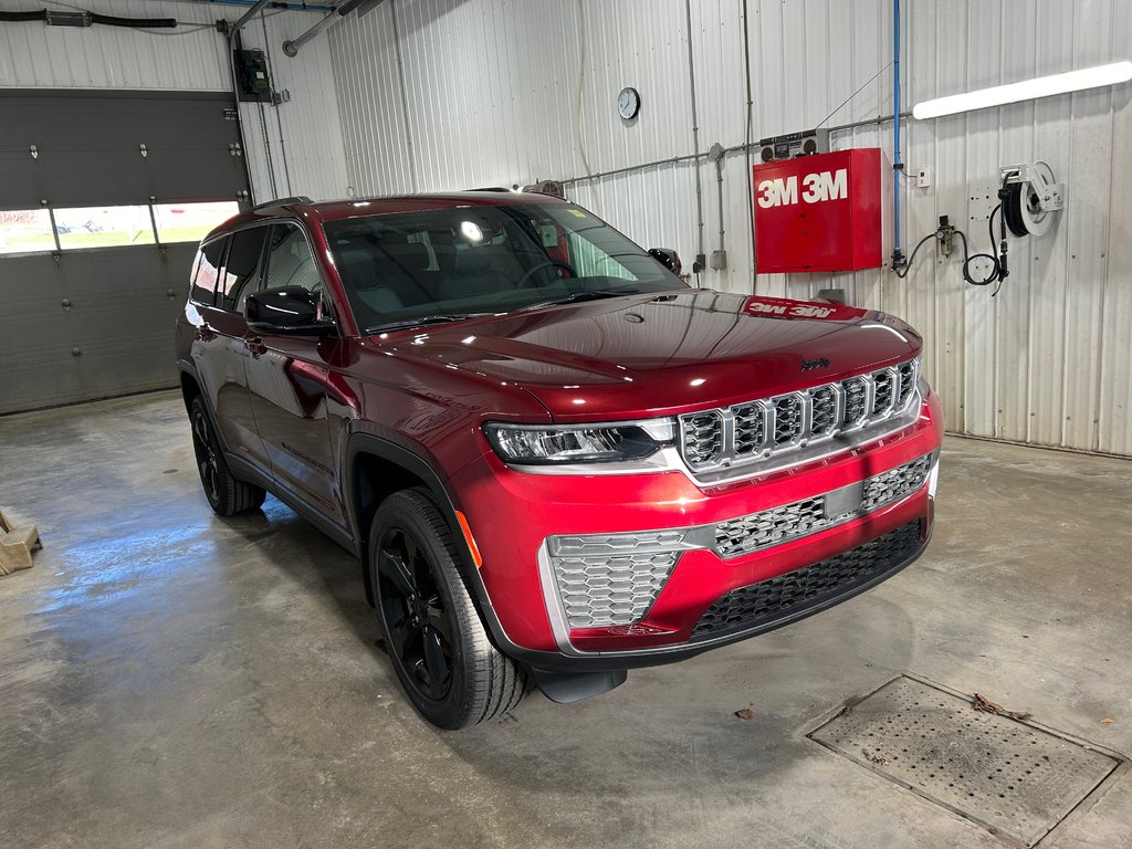 Jeep Grand Cherokee L ALTITUDE 2026 à Grand-Sault et Edmunston, Nouveau-Brunswick - 3 - w1024h768px