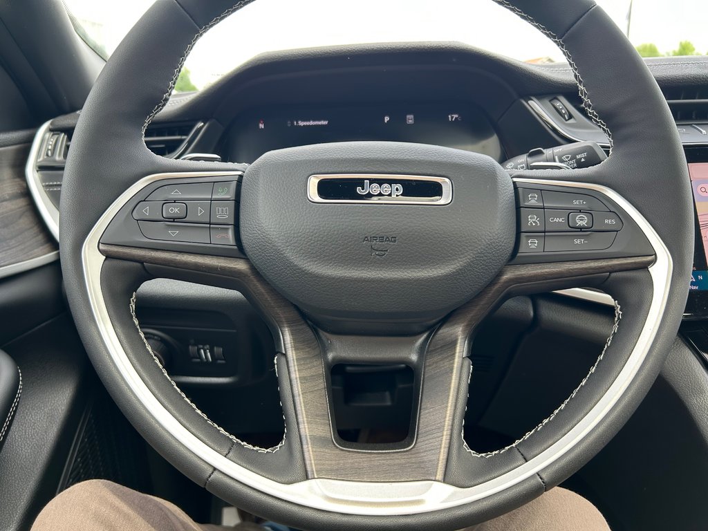 Jeep Grand Cherokee L ALTITUDE 2026 à Grand-Sault et Edmunston, Nouveau-Brunswick - 11 - w1024h768px