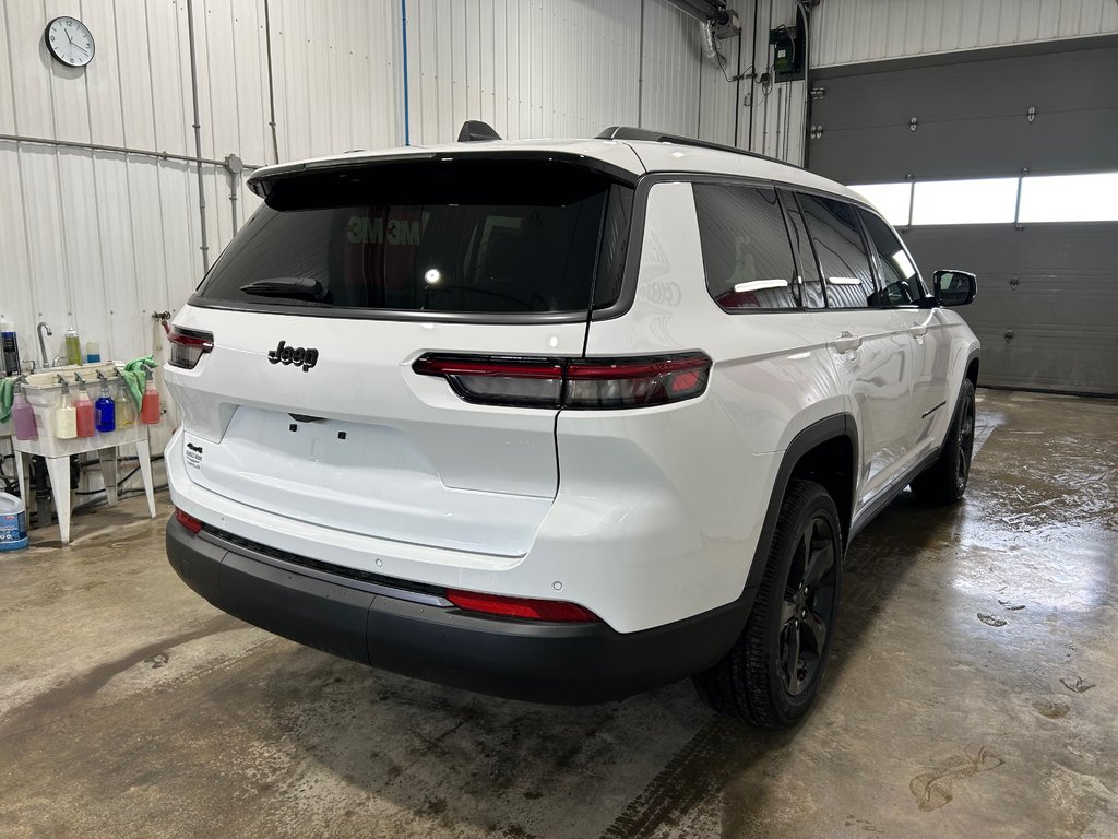 Jeep Grand Cherokee L ALTITUDE 2026 à Grand-Sault et Edmunston, Nouveau-Brunswick - 4 - w1024h768px