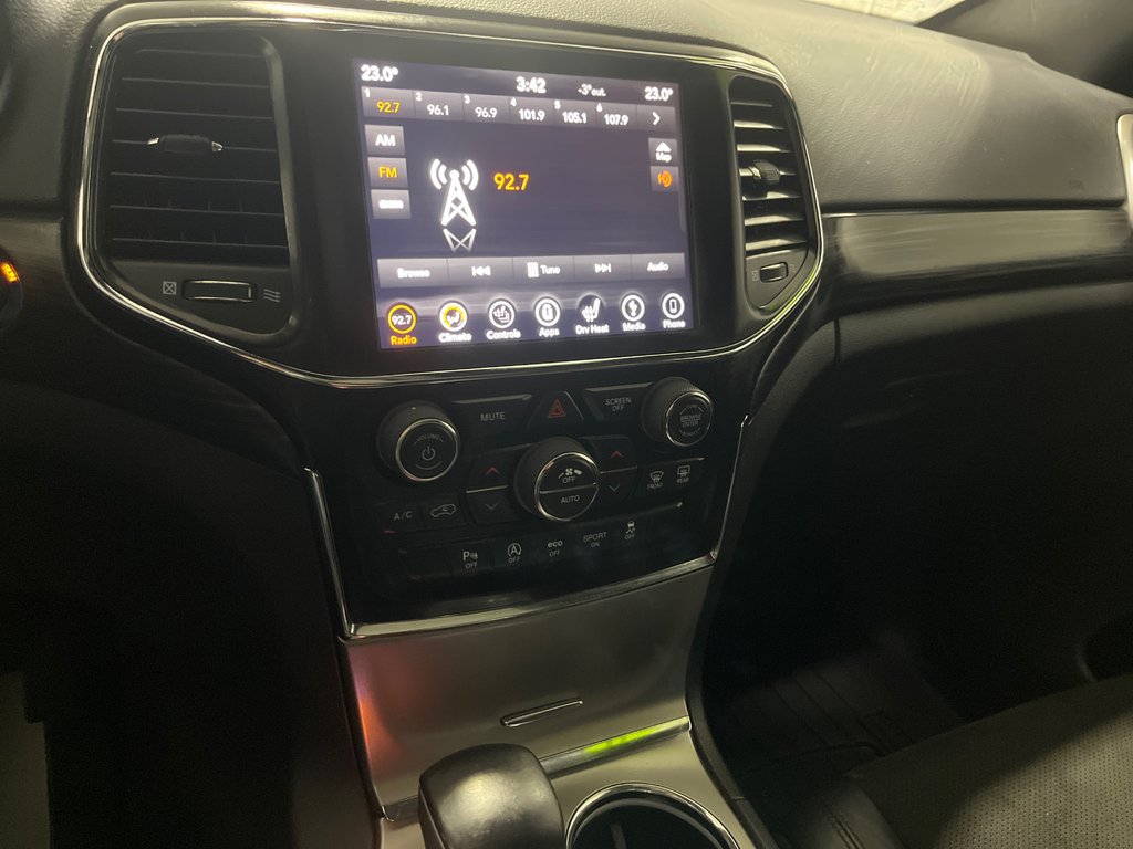 2019 Jeep GRAND CHEROKEE LAREDO/ALT Altitude in Grand-Sault and Edmunston, New Brunswick - 17 - w1024h768px