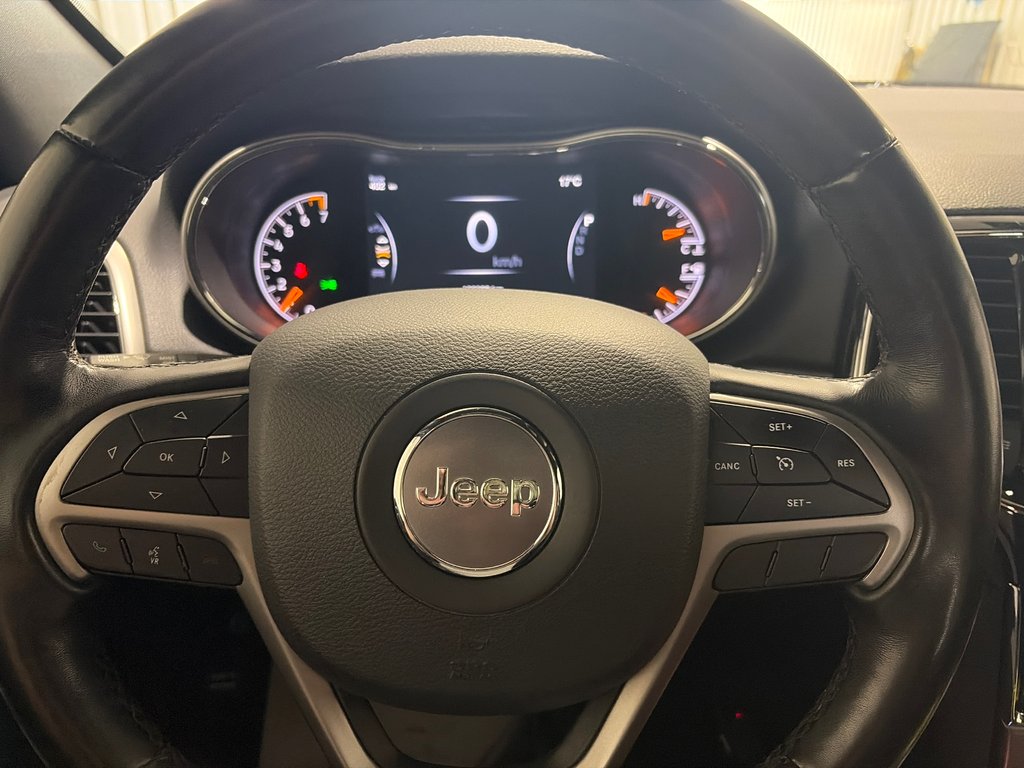 2021 Jeep GRAND CHEROKEE LAREDO Laredo in Grand-Sault and Edmunston, New Brunswick - 13 - w1024h768px