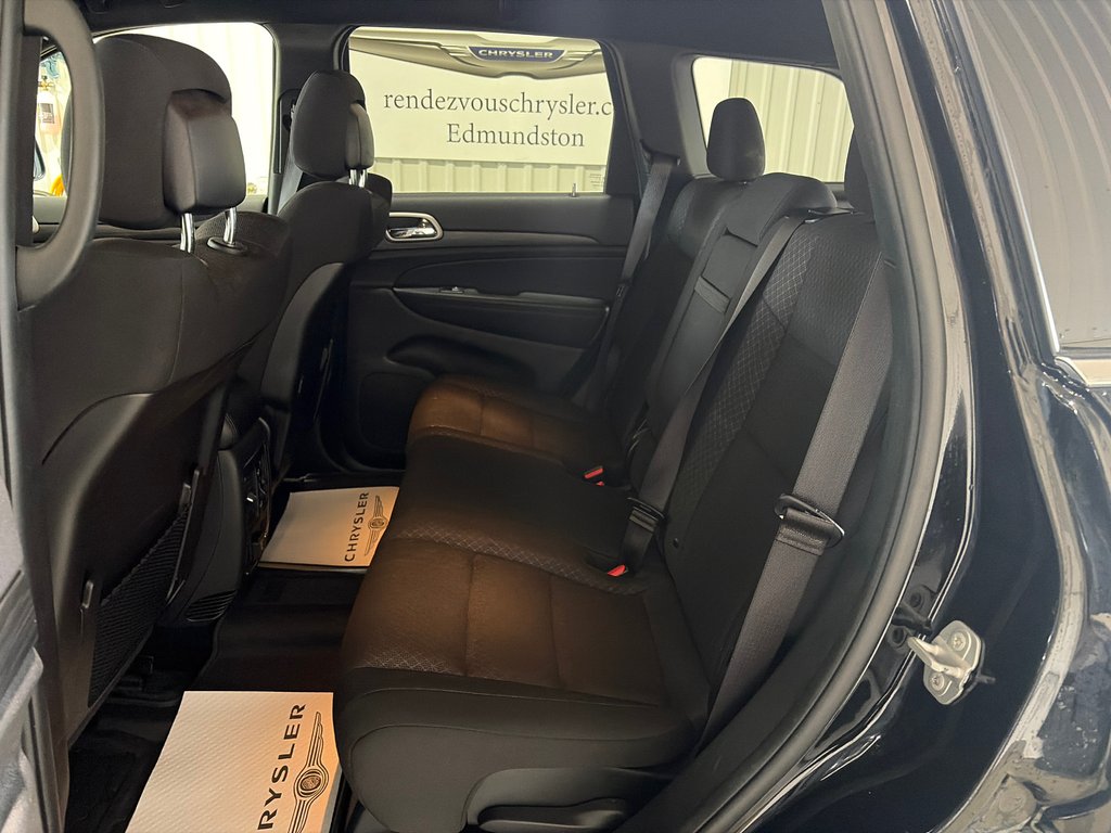 2021 Jeep GRAND CHEROKEE LAREDO Laredo in Grand-Sault and Edmunston, New Brunswick - 10 - w1024h768px