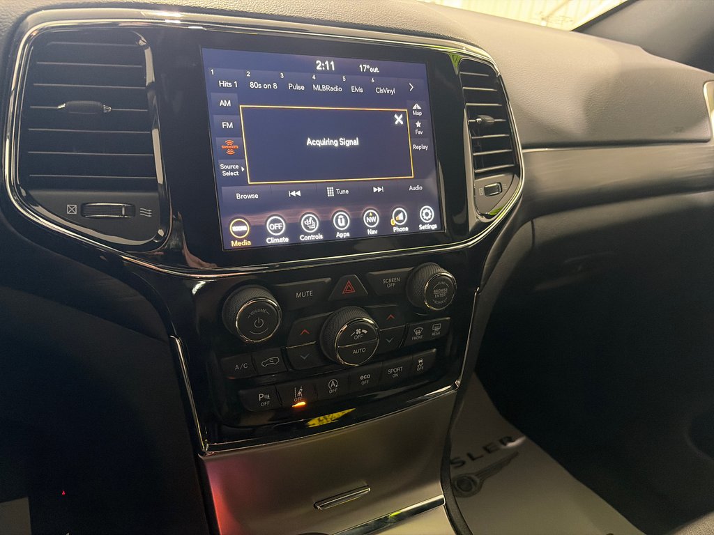 2021 Jeep GRAND CHEROKEE LAREDO Laredo in Grand-Sault and Edmunston, New Brunswick - 17 - w1024h768px
